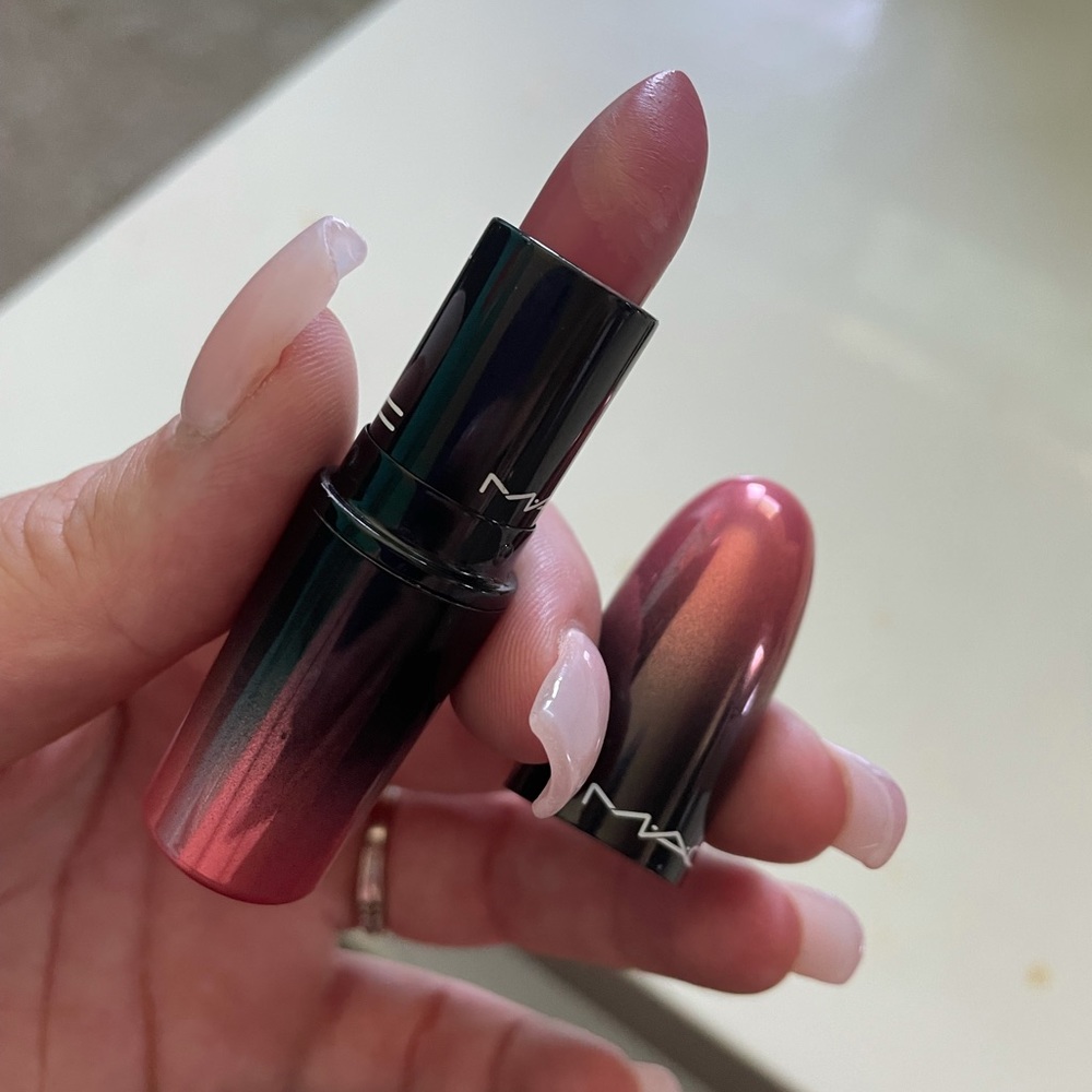 MAC COSMETICS